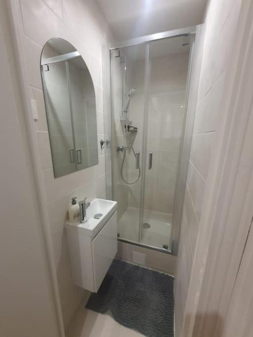 Appartement T2 Aux Portes De Paris Asnières Exterior foto
